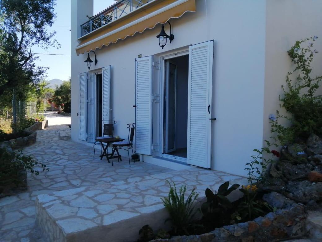 Appartement In Olive Groove House Peloponnesos Western Mani Kalianeika Exterior photo