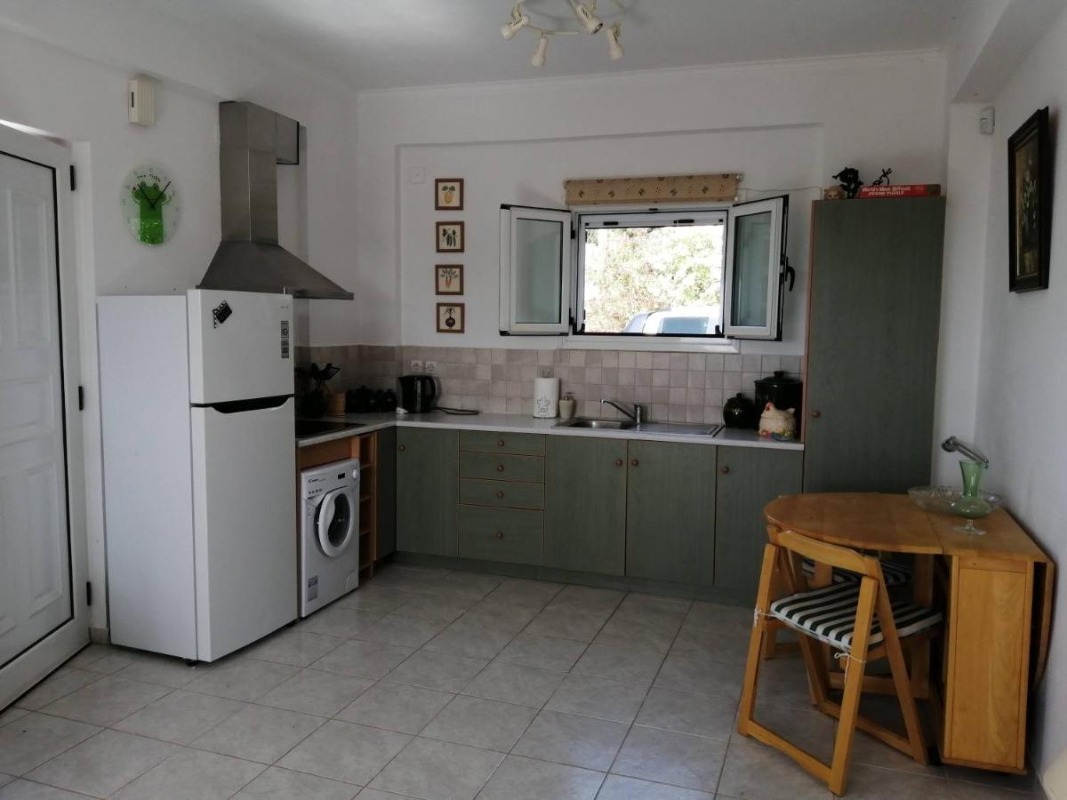 Appartement In Olive Groove House Peloponnesos Western Mani Kalianeika Exterior photo